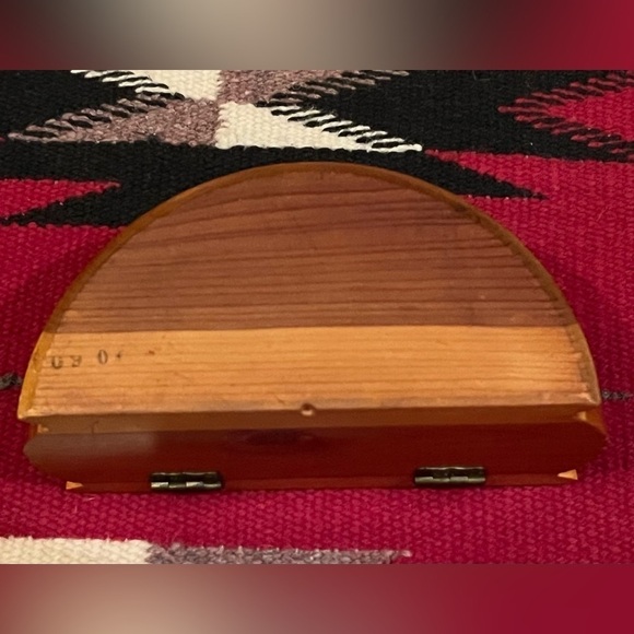 VTG Small Cedar Wood Half Moon Hinged Lid Trinket Jewelry Box - Picture 8 of 11
